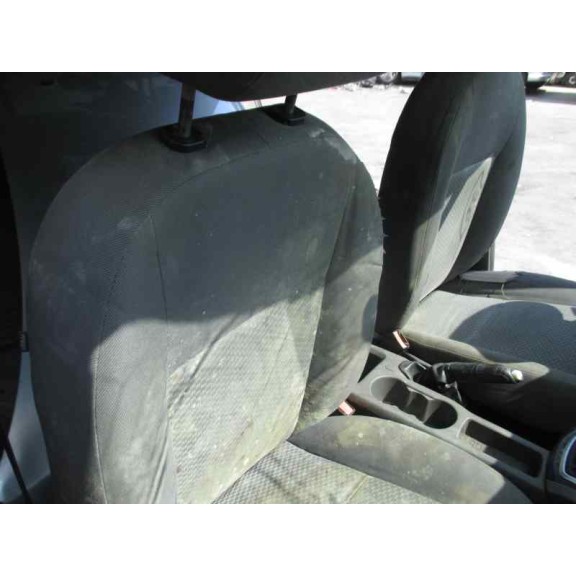 ford focus berlina (cap) del año 2005