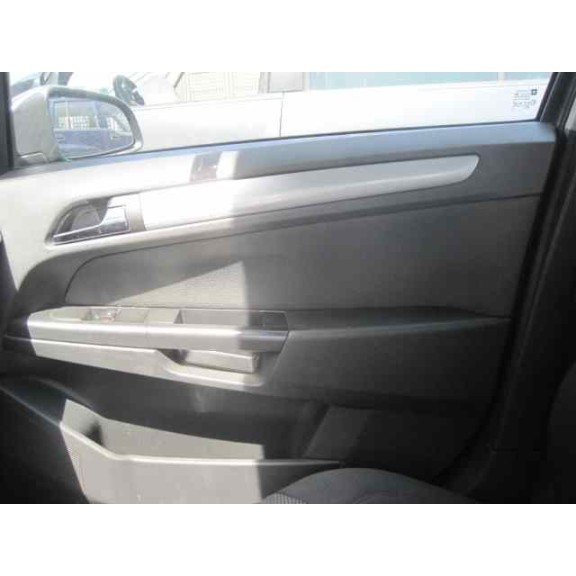 opel astra h berlina del año 2005