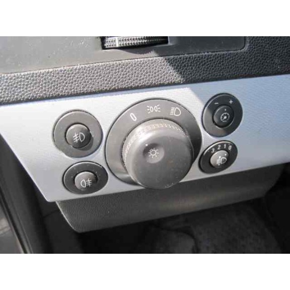 opel astra h berlina del año 2005