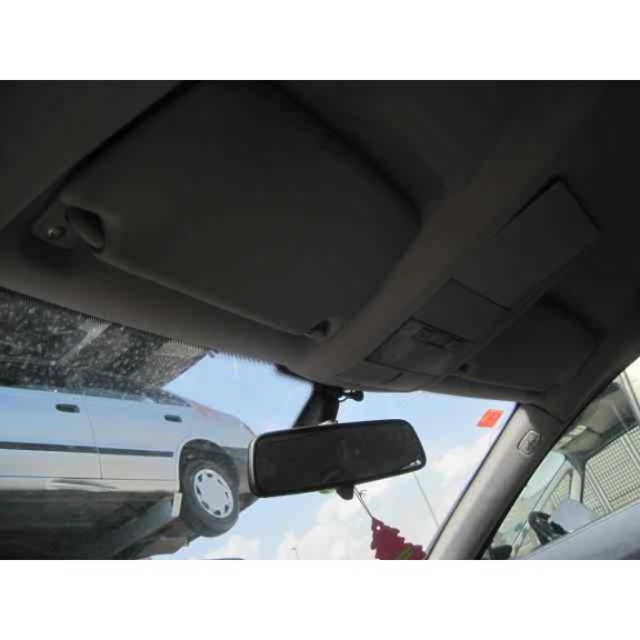 opel astra h berlina del año 2005