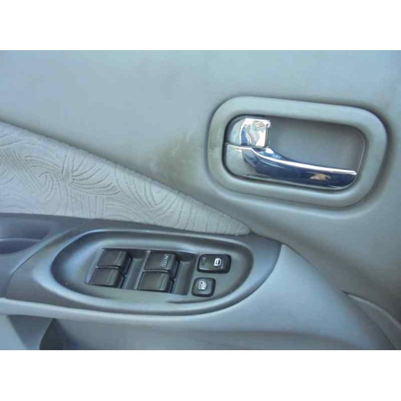 nissan almera (n16/e) del año 2001