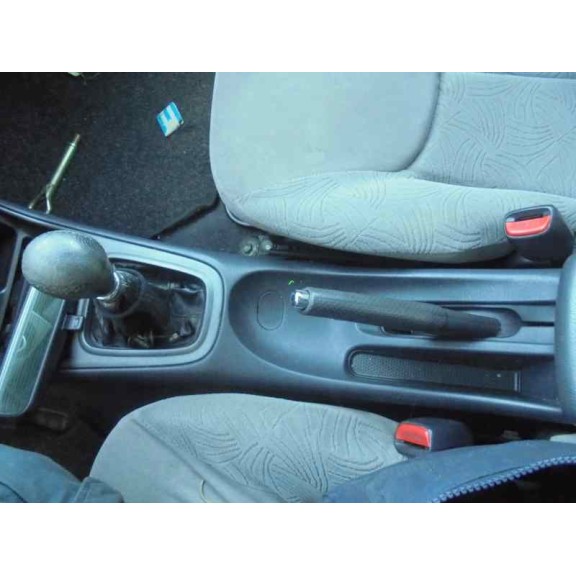 nissan almera (n16/e) del año 2001