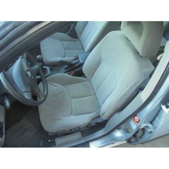 nissan almera (n16/e) del año 2001