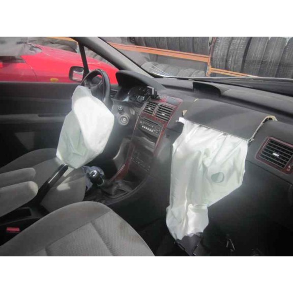 peugeot 307 berlina (s2) del año 2006