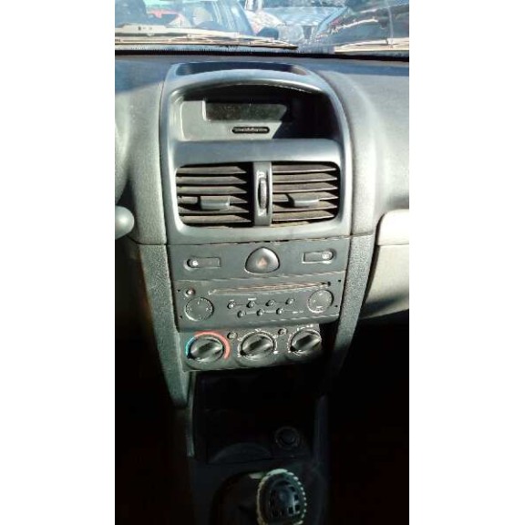 renault clio ii fase ii (b/cb0) del año 2003
