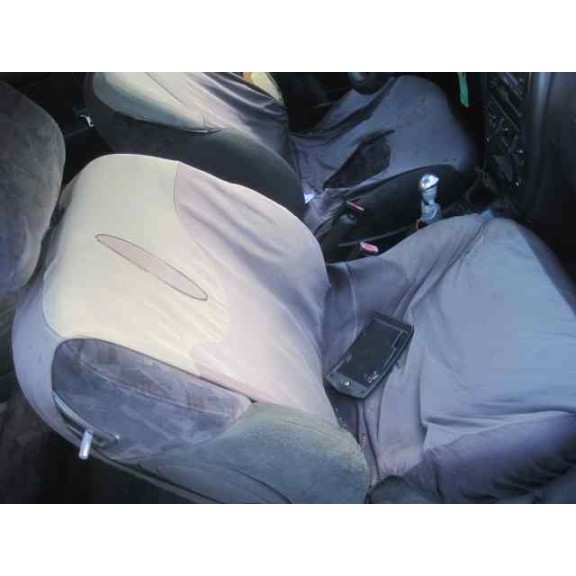 citroën xsara berlina del año 2002