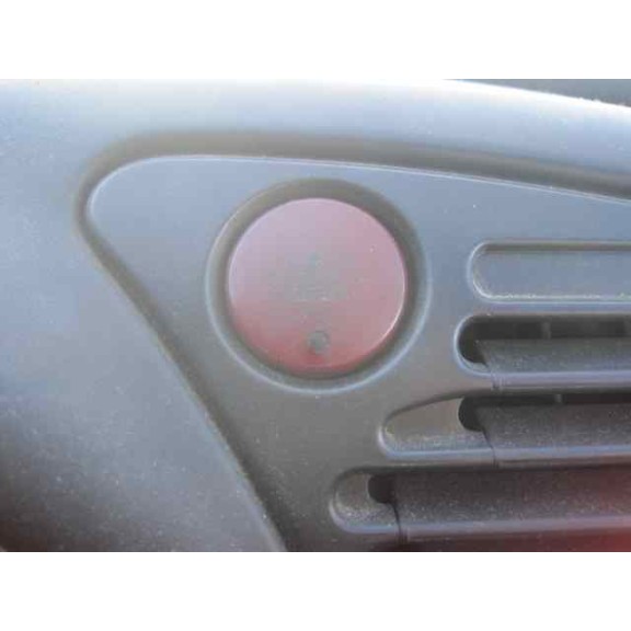 citroën xsara berlina del año 2002