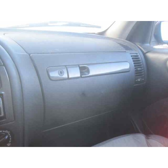 citroën xsara berlina del año 2002