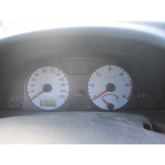 citroën xsara berlina del año 2002