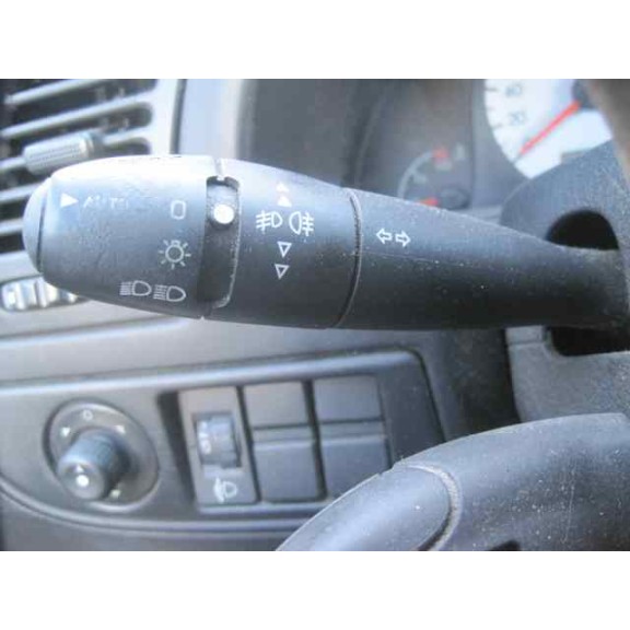 citroën xsara berlina del año 2002