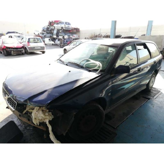 volvo v40 familiar del año 2003