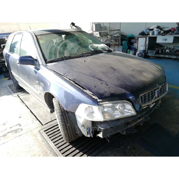 volvo v40 familiar del año 2003