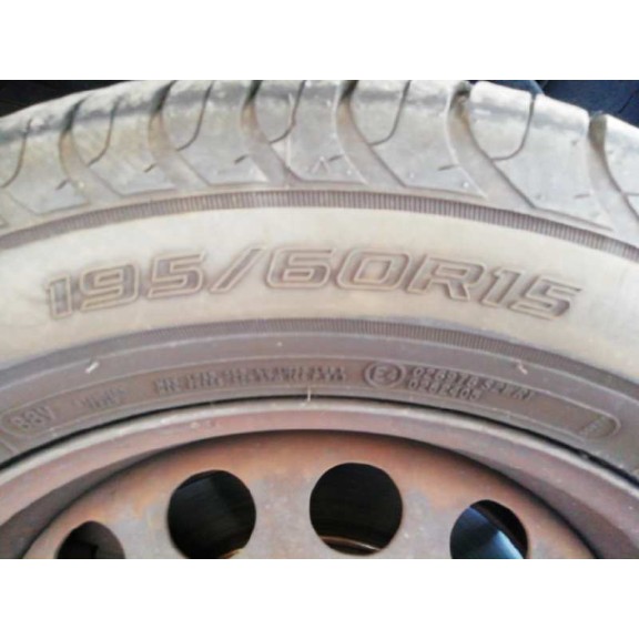 volvo v40 familiar del año 2003