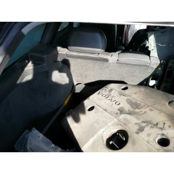 volvo v40 familiar del año 2003