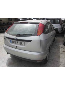 ford focus berlina (cak) del año 2000