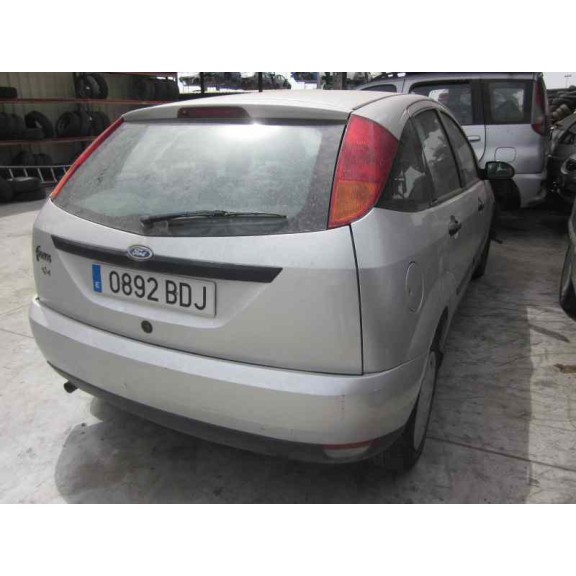 ford focus berlina (cak) del año 2000