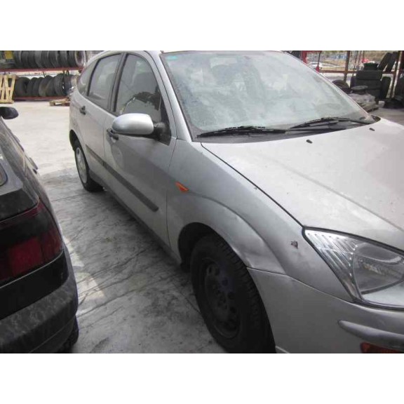 ford focus berlina (cak) del año 2000
