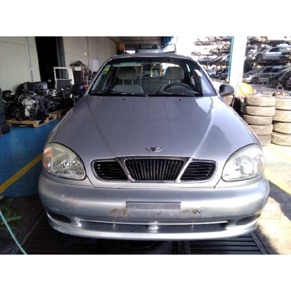 daewoo lanos del año 2002