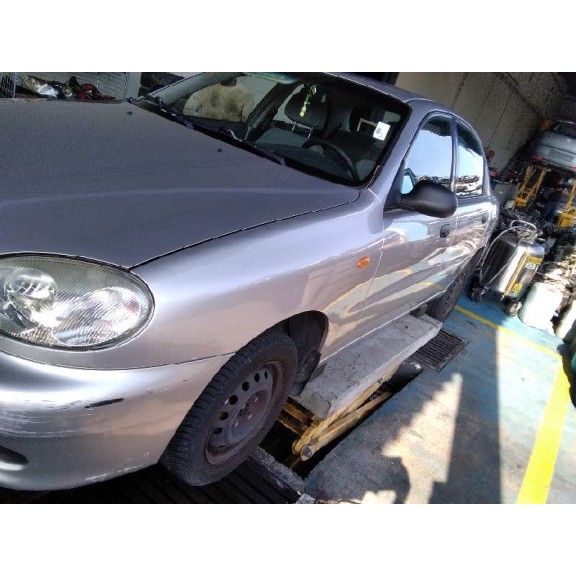 daewoo lanos del año 2002