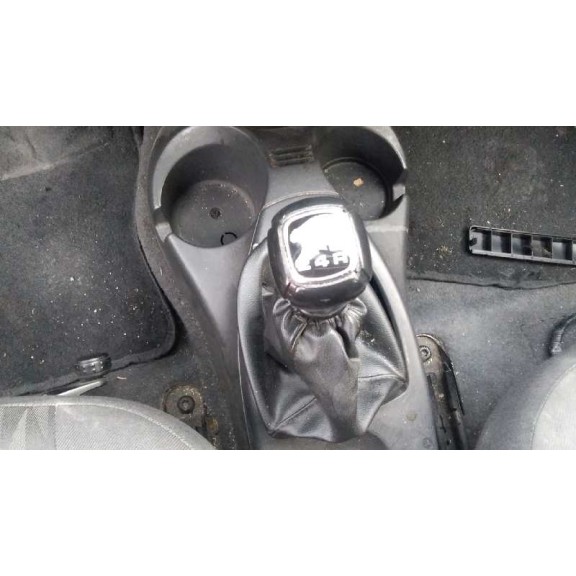 ford focus berlina (cak) del año 2001