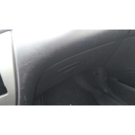 ford focus berlina (cak) del año 2001