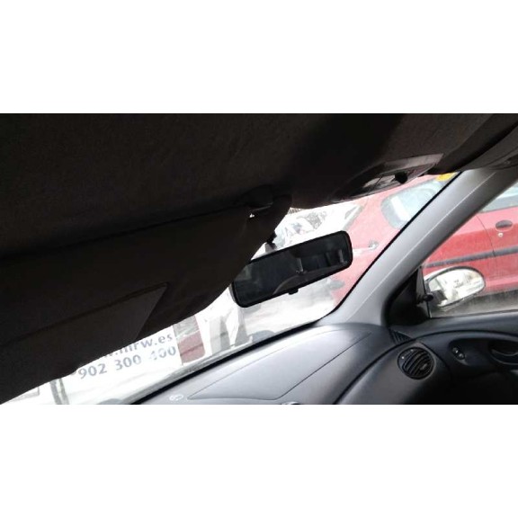 ford focus berlina (cak) del año 2001