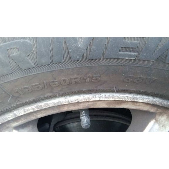 ford focus berlina (cak) del año 2001