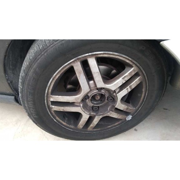 ford focus berlina (cak) del año 2001