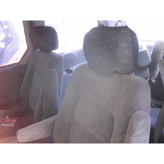 kia carnival ii del año 2002