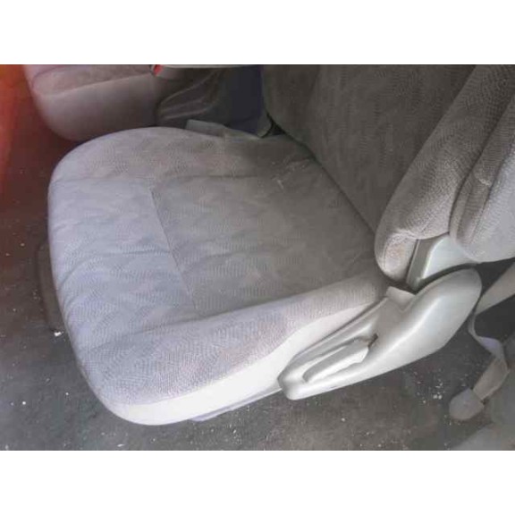 kia carnival ii del año 2002