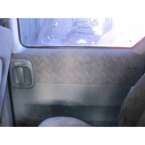 kia carnival ii del año 2002