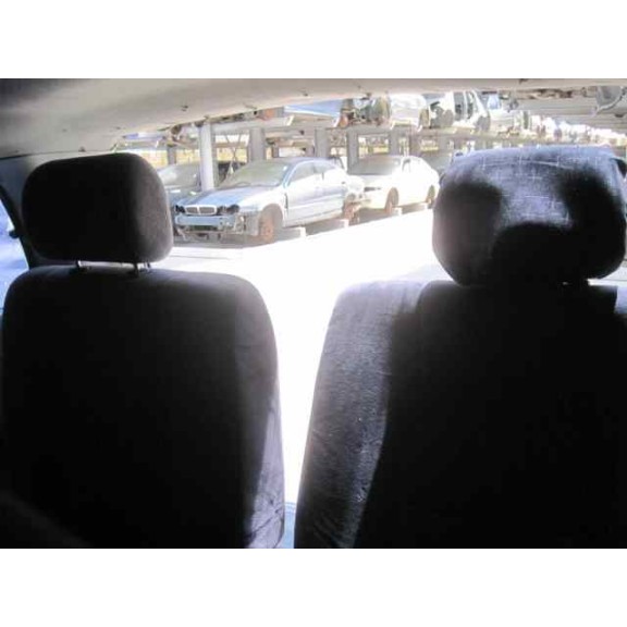 kia carnival ii del año 2002