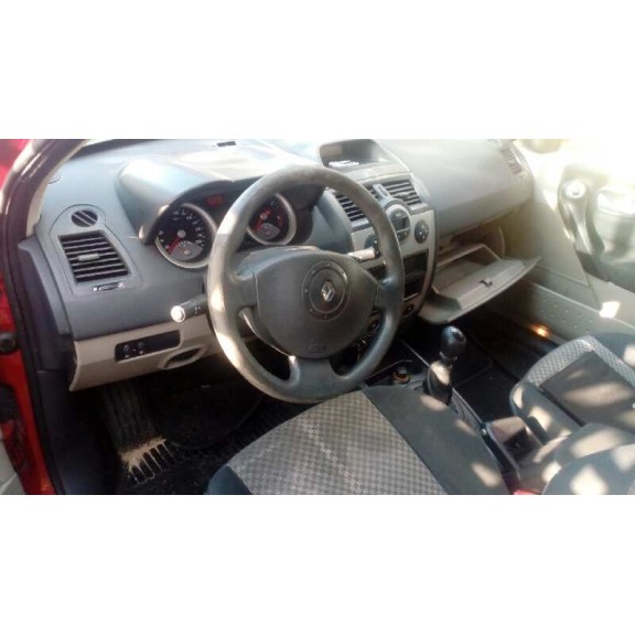 renault megane ii berlina 5p del año 2004