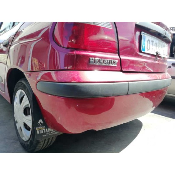 renault megane i fase 2 berlina (ba0) del año 2001