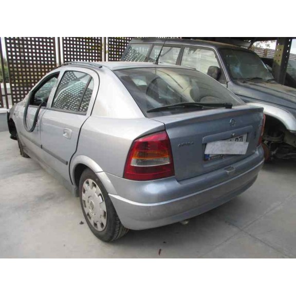 opel astra g berlina del año 2002