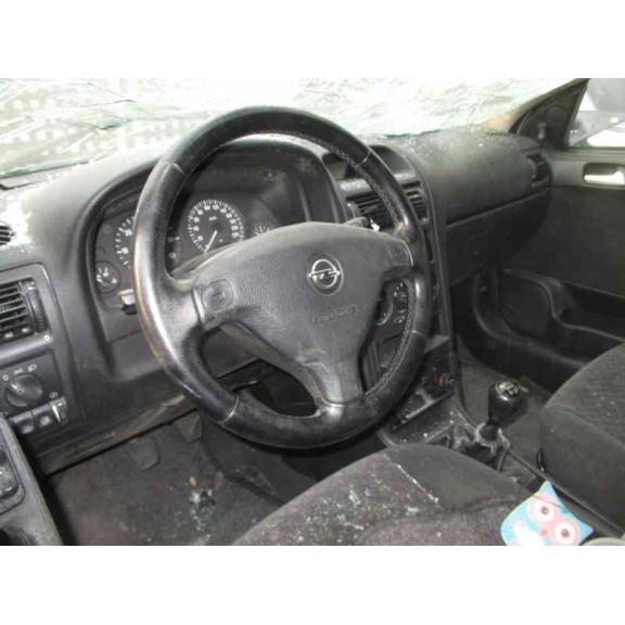 opel astra g berlina del año 2002