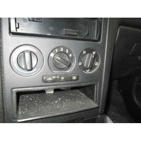 opel astra g berlina del año 2002