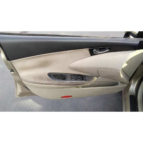 nissan primera berlina (p12) del año 2003