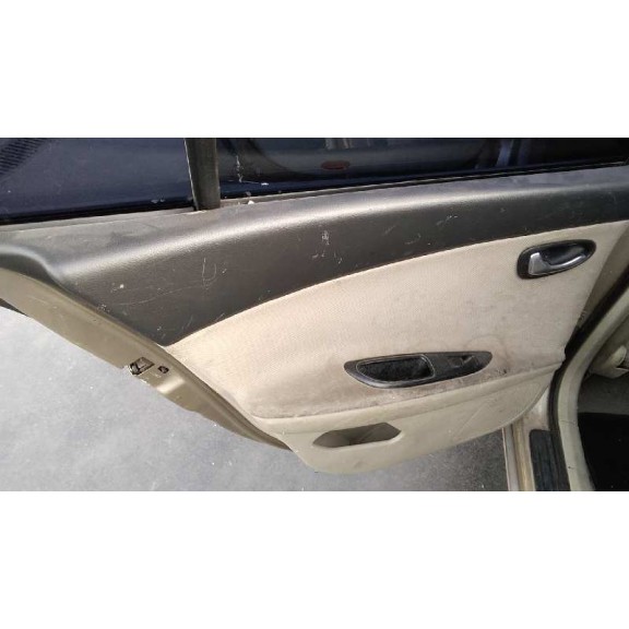 nissan primera berlina (p12) del año 2003