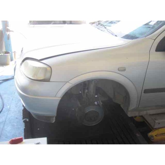 opel astra g berlina del año 2002