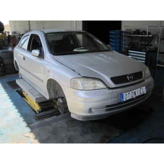 opel astra g berlina del año 2002