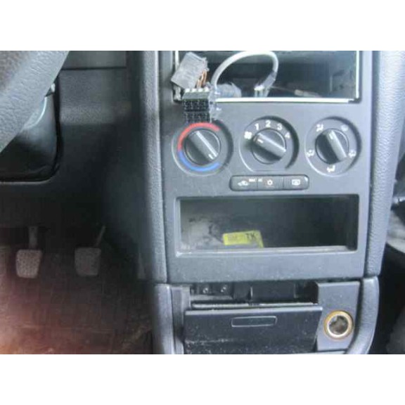 opel astra g berlina del año 2002