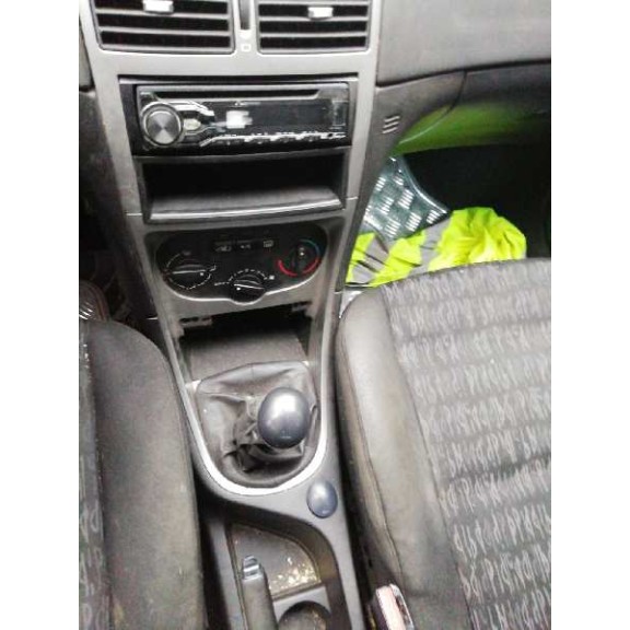 peugeot 307 (s1) del año 2001