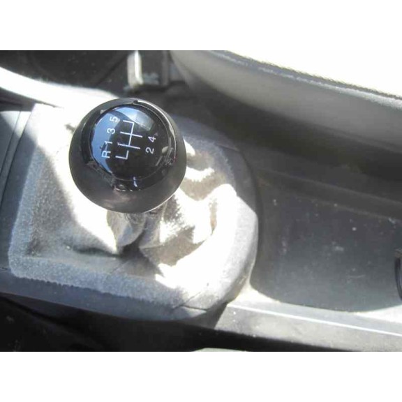 seat ibiza (6l1) del año 2002