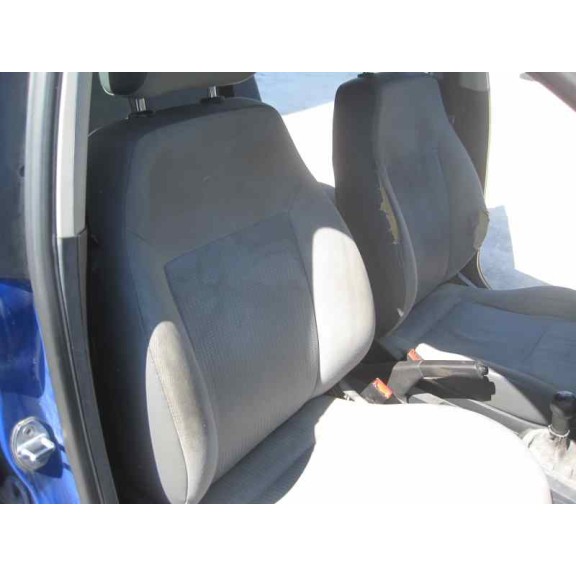 seat ibiza (6l1) del año 2002