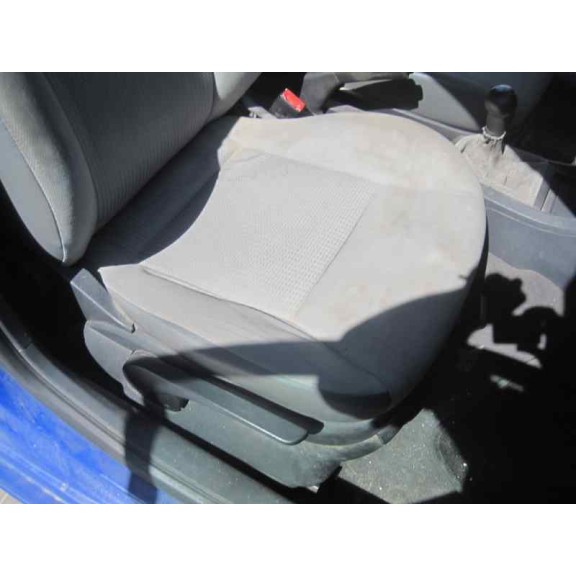 seat ibiza (6l1) del año 2002