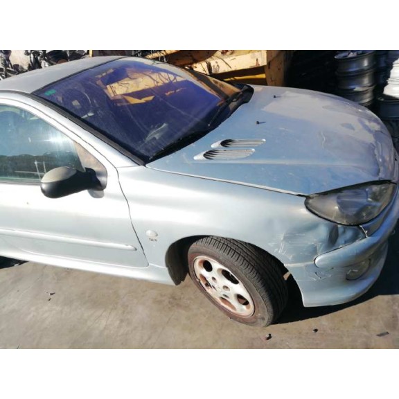 peugeot 206 berlina del año 2001