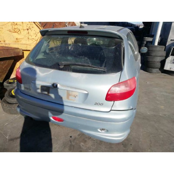 peugeot 206 berlina del año 2001