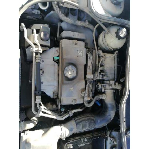 peugeot 206 berlina del año 2001