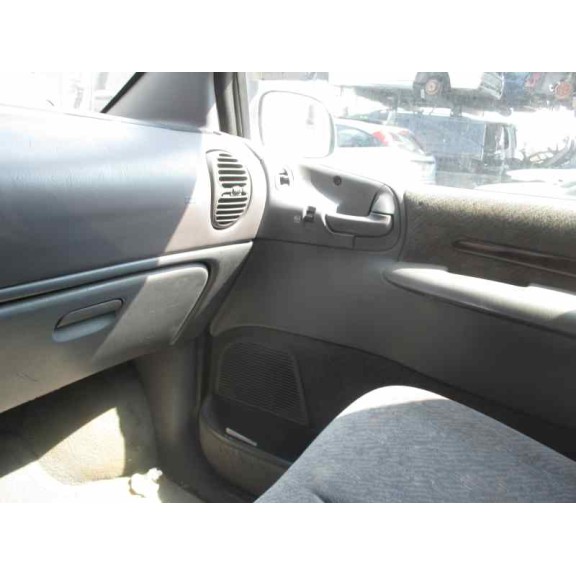 chrysler voyager (gs) del año 1998